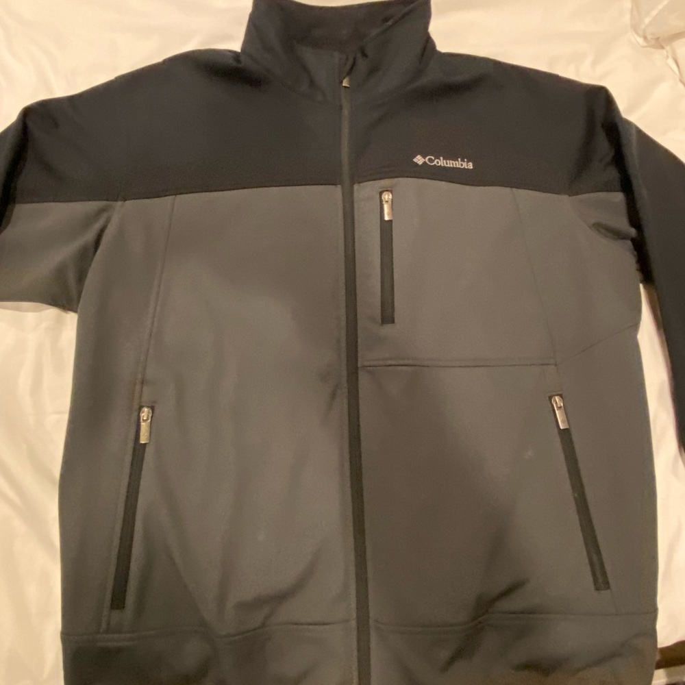 Columbia water resistant jacket. Gray & black